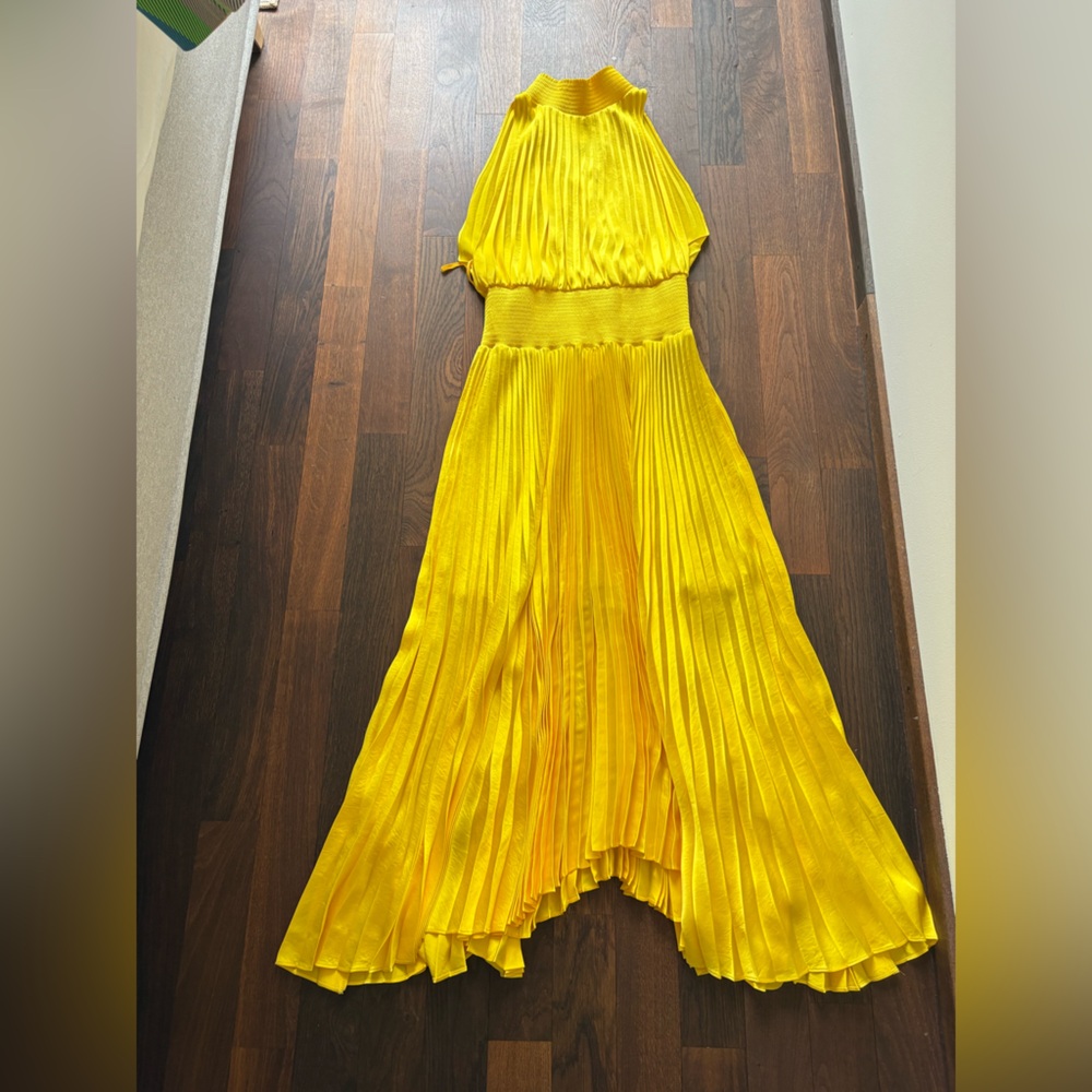 A.L.C yellow pleat halter dress - SZE 10 (UK) - 6 (us) unworn